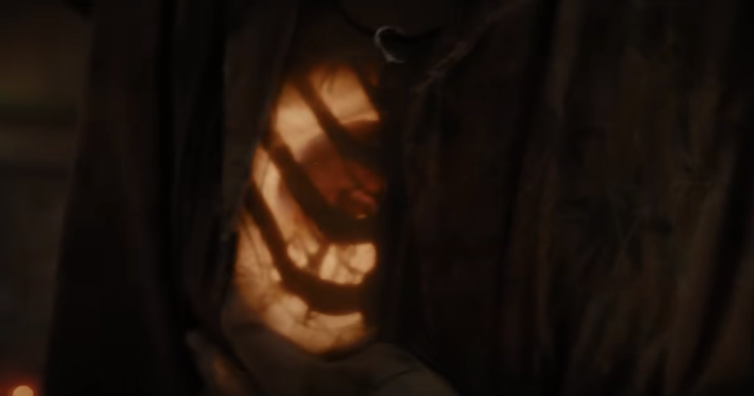 ALIEN: ROMULUS Director Previews Horrifying Chestburster Scene & What Inspired It